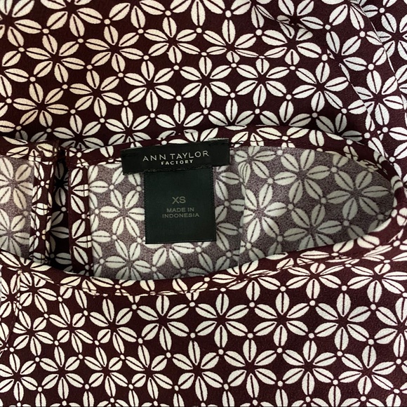 Ann Taylor Floral Flutter Sleeve Cutout Blouse - Picture 5 of 5